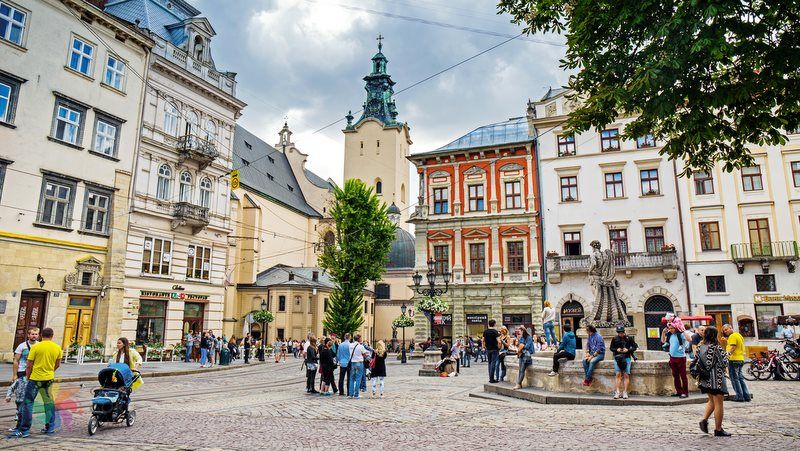 Lviv gezilecek yerler Rynok Square