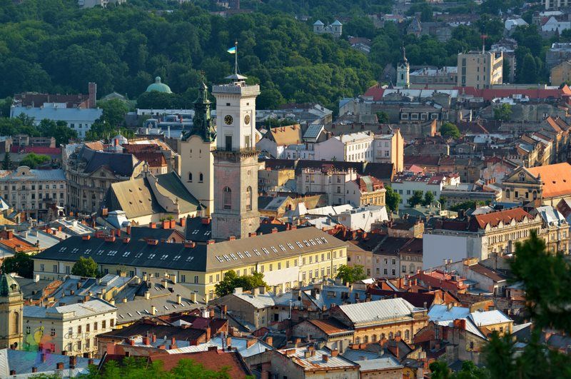 Lviv gezilecek yerler Lviv Belediye Binası