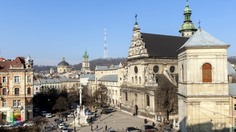 Lviv gezilecek yerler Bernardine Kilisesi 